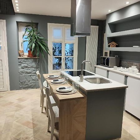 Medium Miramare Appartamento Sogno Sul Mare Trieste Luaran gambar