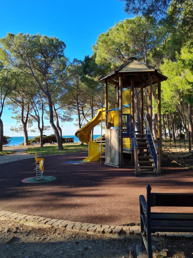 Medium Miramare Appartamento Sogno Sul Mare Trieste Luaran gambar