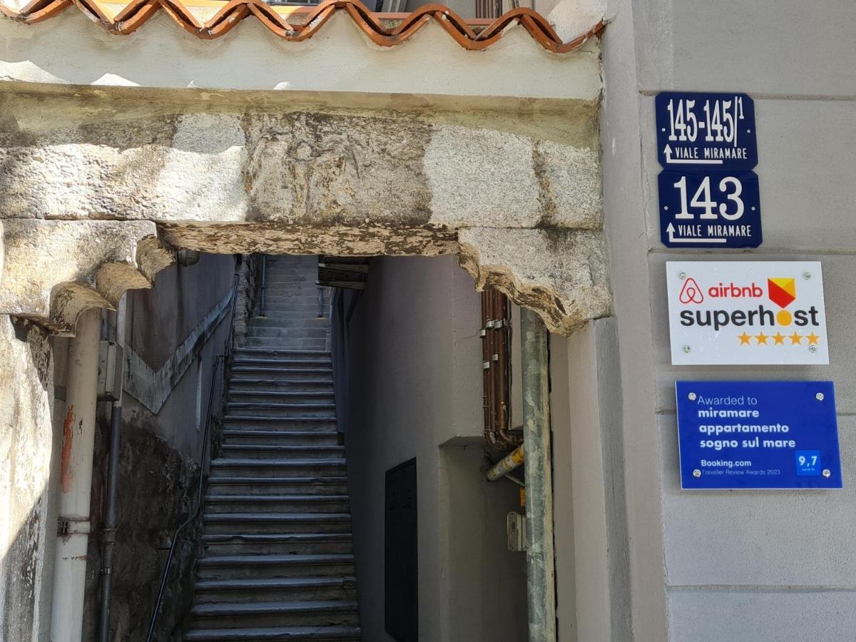 Medium Miramare Appartamento Sogno Sul Mare Trieste Luaran gambar