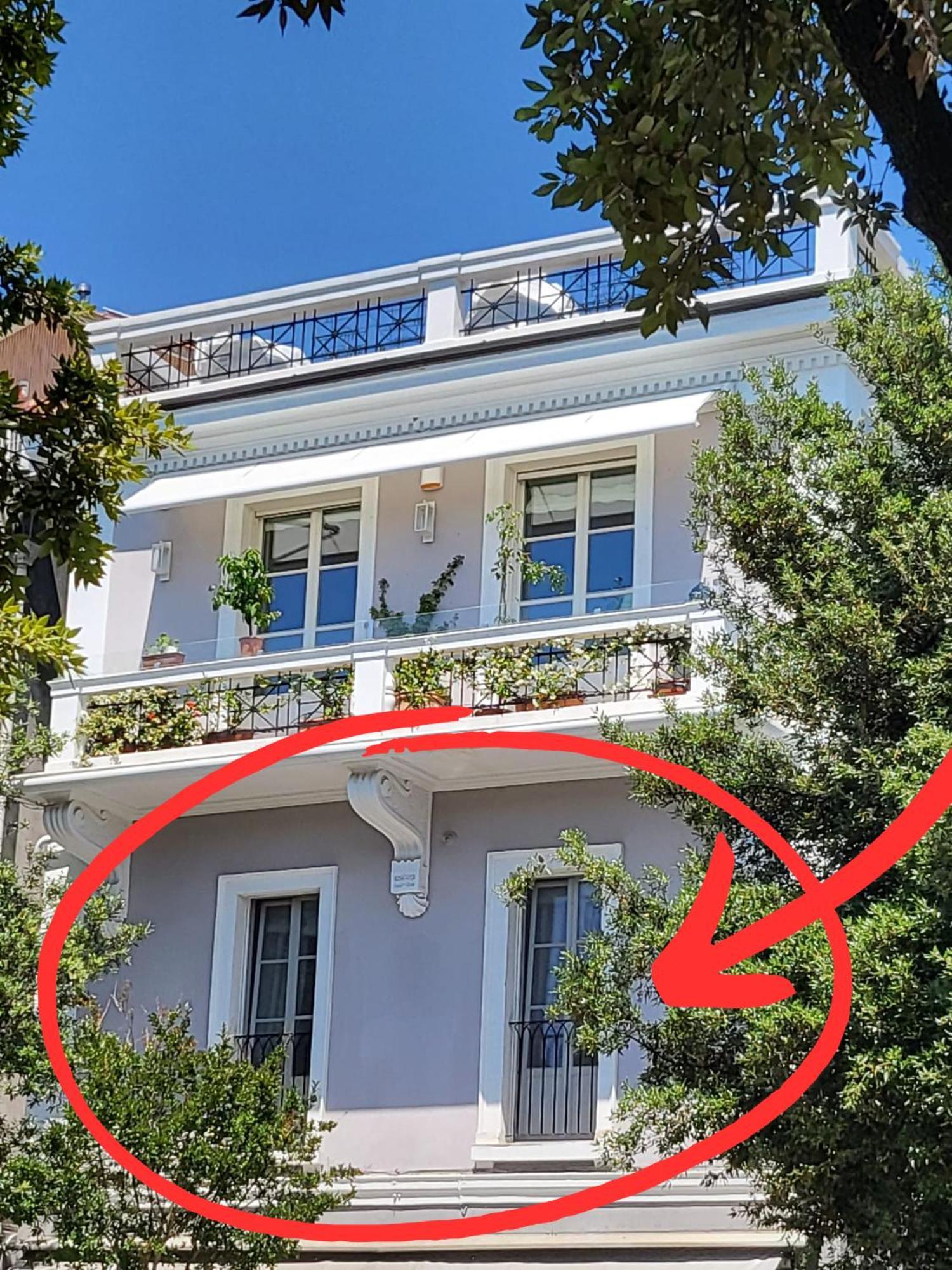 Medium Miramare Appartamento Sogno Sul Mare Trieste Luaran gambar