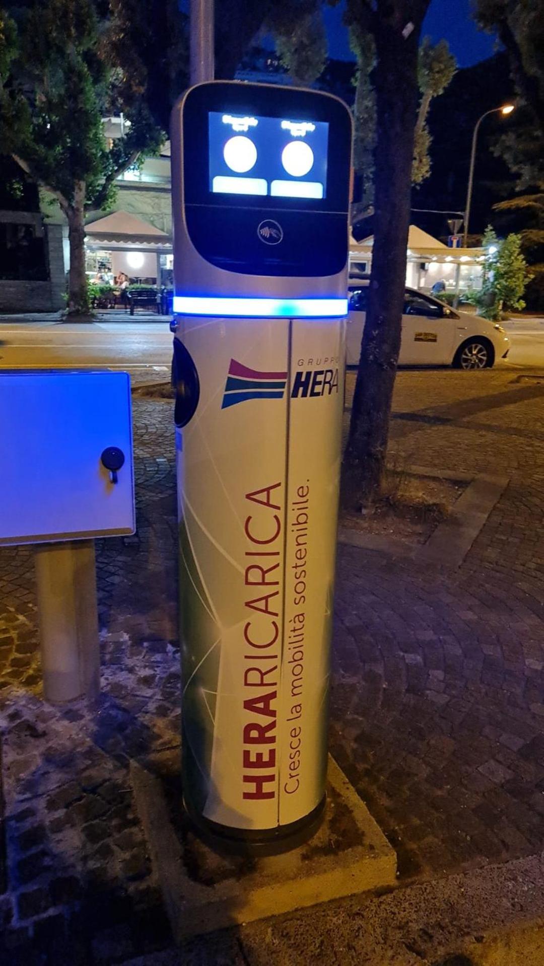 Medium Miramare Appartamento Sogno Sul Mare Trieste Luaran gambar